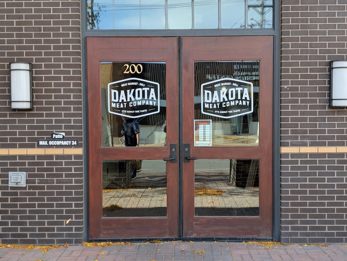 Dakota Meat Company - Burgers & Brews